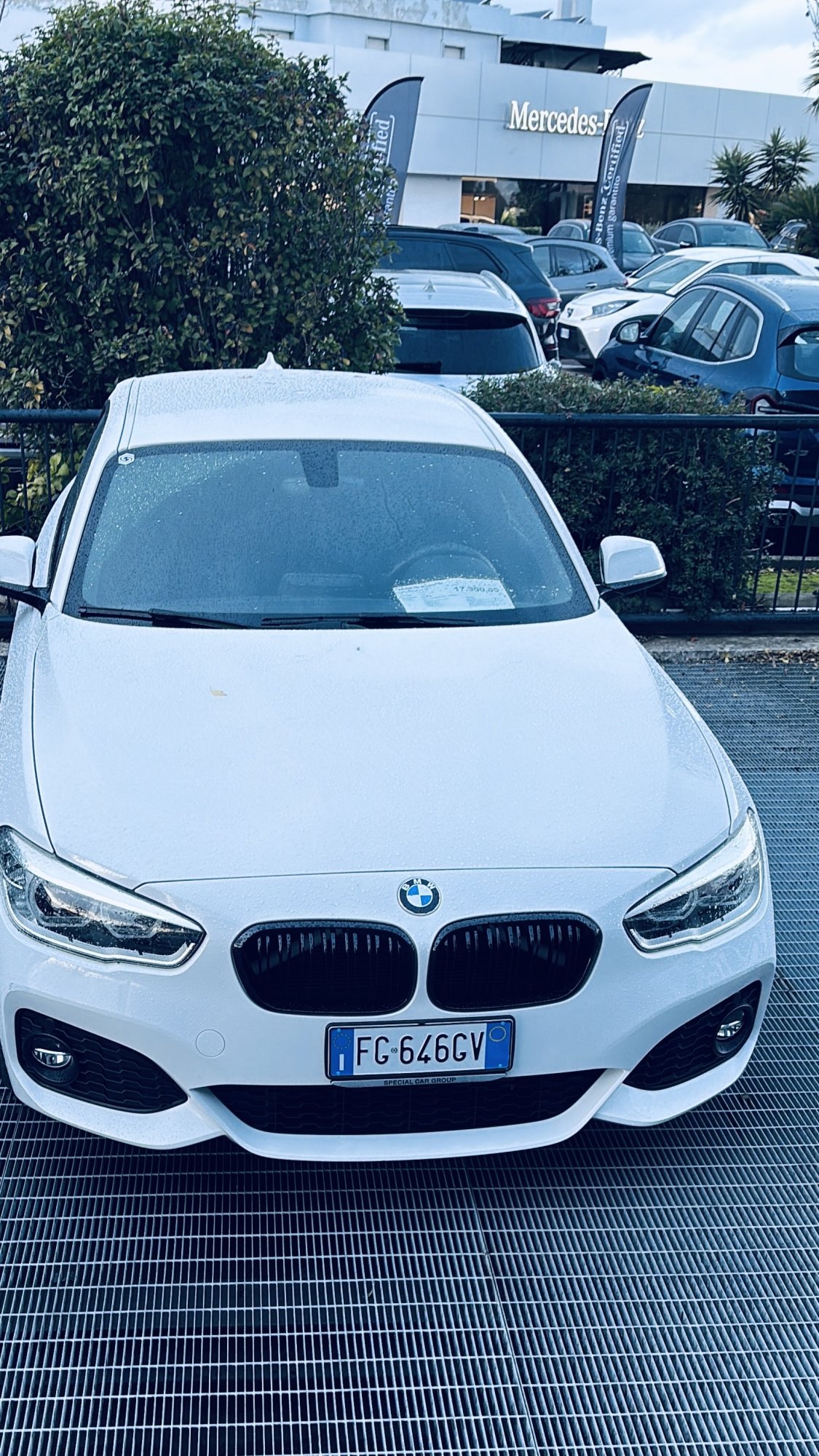 Numer rejestracyjny FG646GV posiada BMW Serie 1