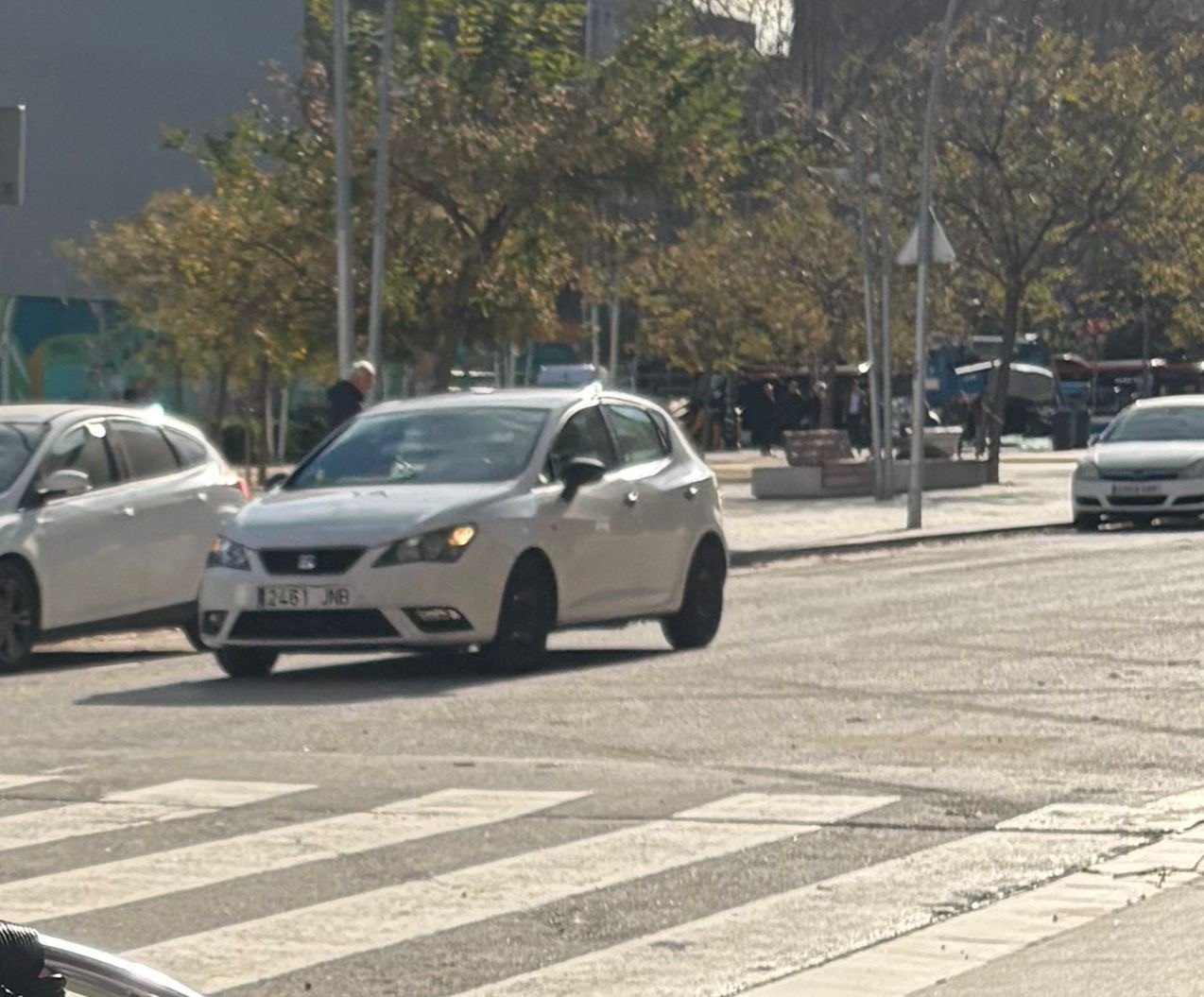 Numer rejestracyjny 2461JNB posiada SEAT IBIZA