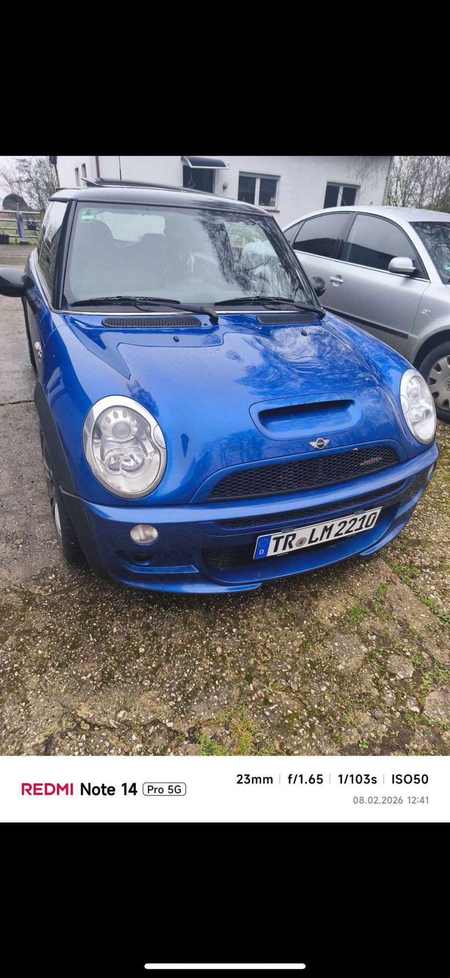 Numer rejestracyjny TRLM2210 posiada Mini 