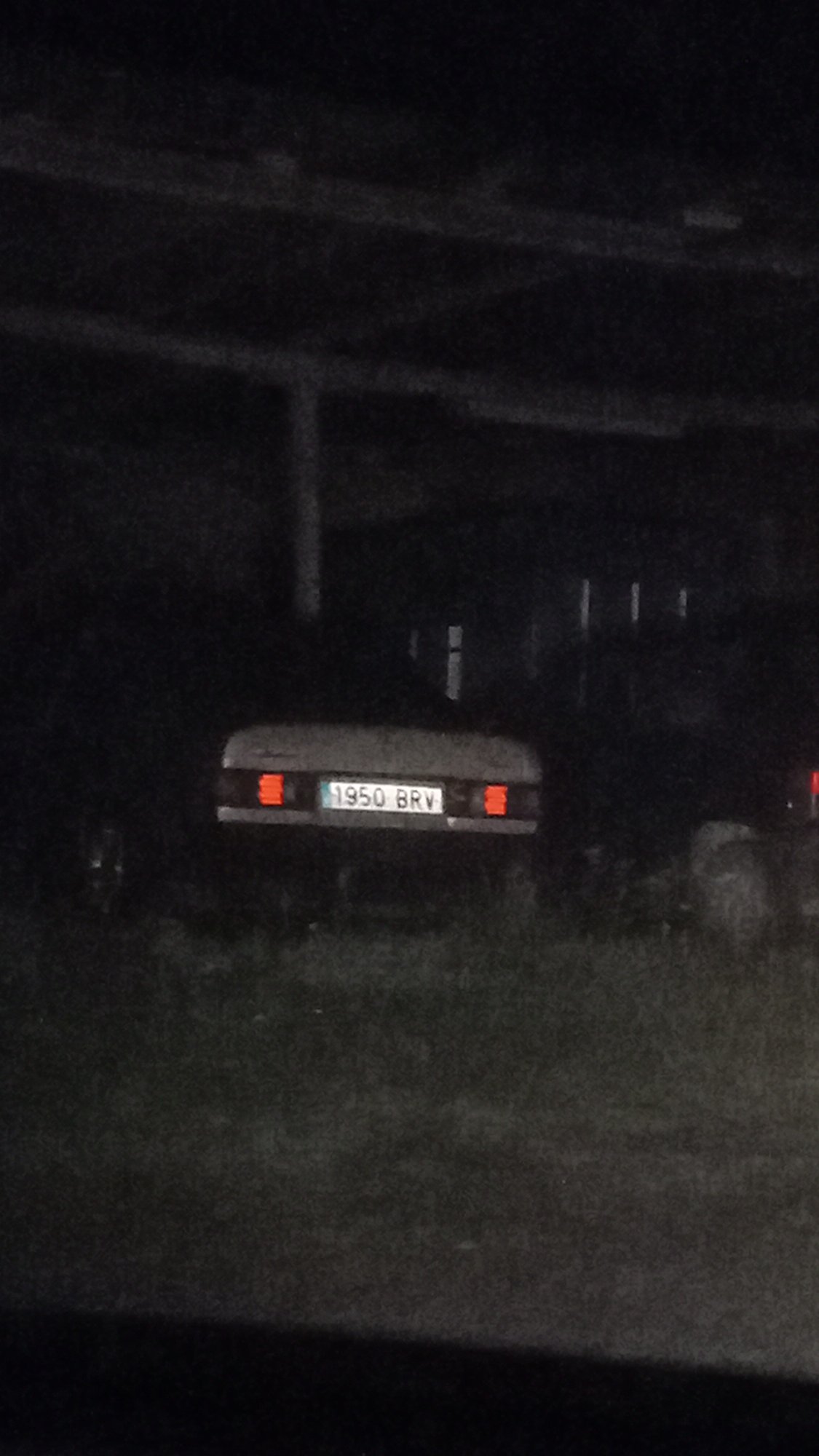 Numer rejestracyjny 1950BRV posiada MERCEDES 190 (201)