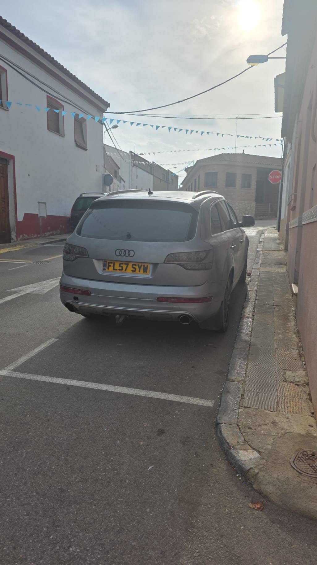 Numer rejestracyjny FL57SYW posiada Audi 