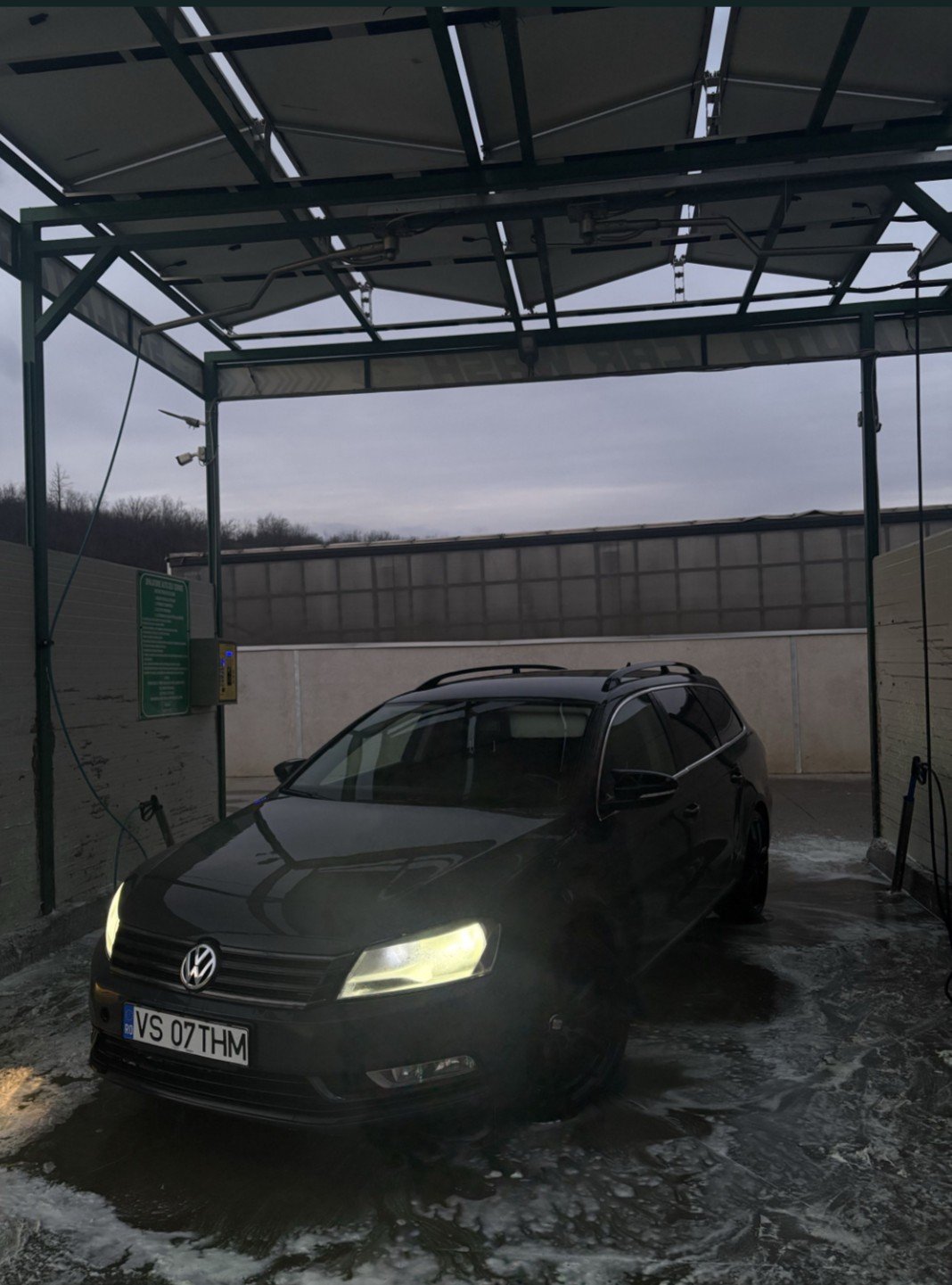 Numer rejestracyjny VS07THM posiada Volkswagen Passat