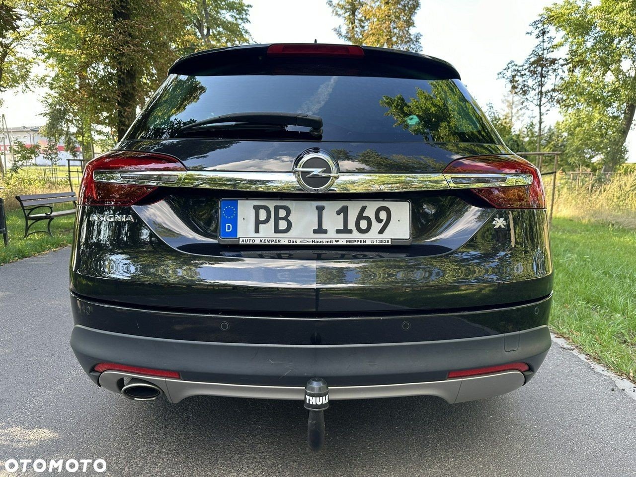 Numer rejestracyjny PBI169 posiada Opel Insignia