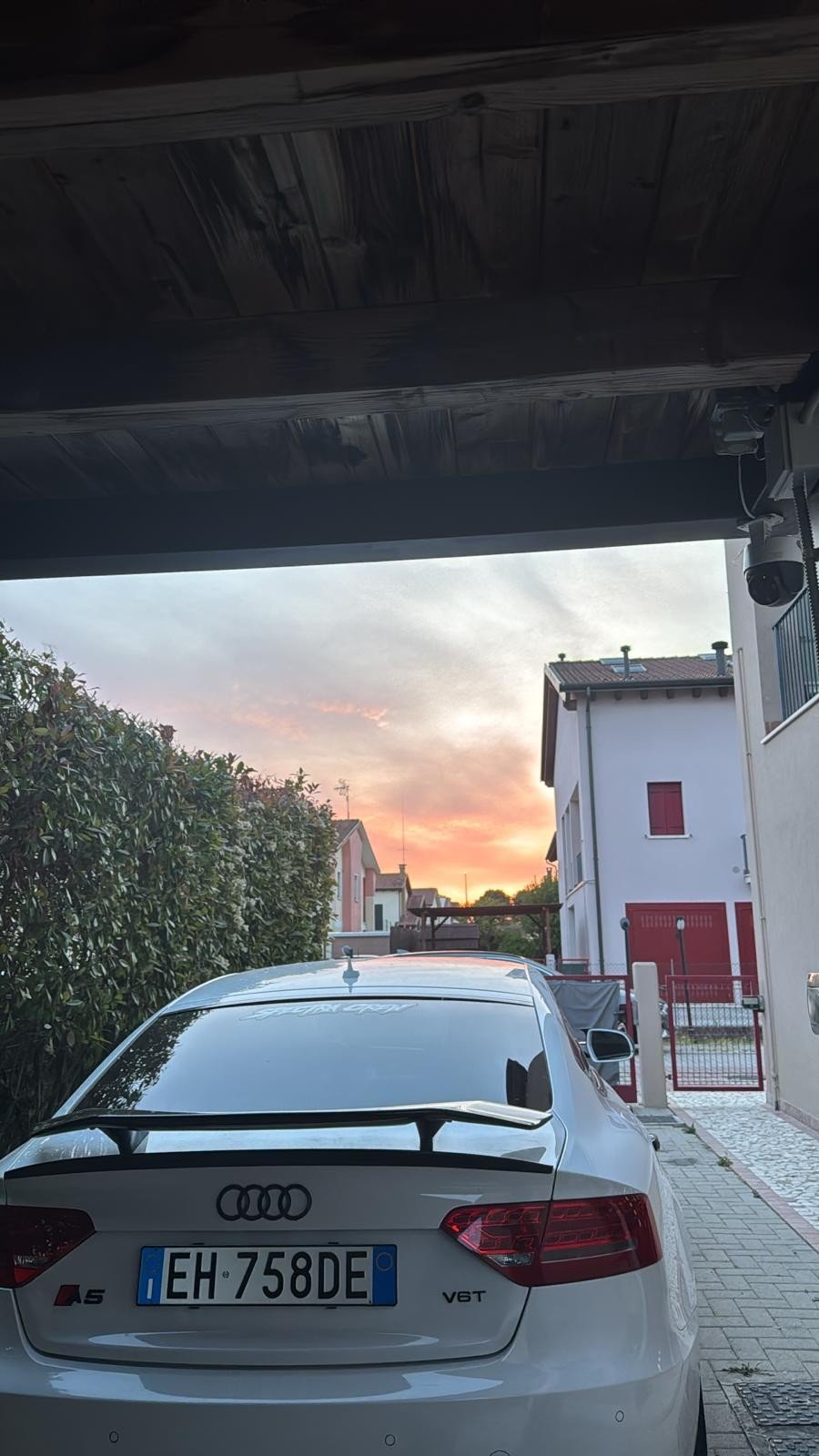 Numer rejestracyjny EH758DE posiada AUDI AUDI A5