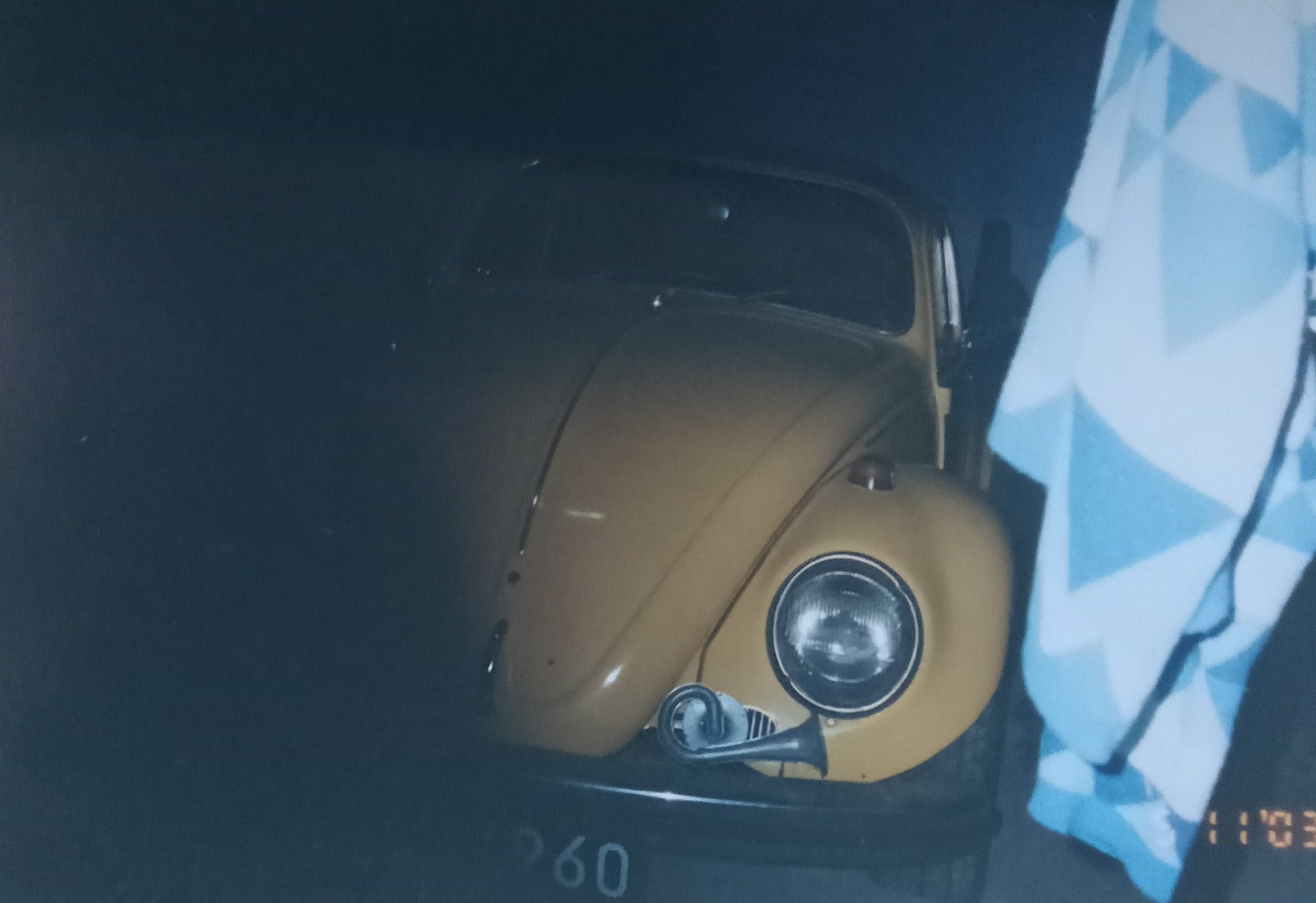 Numer rejestracyjny 260 posiada Volkswagen Beetle