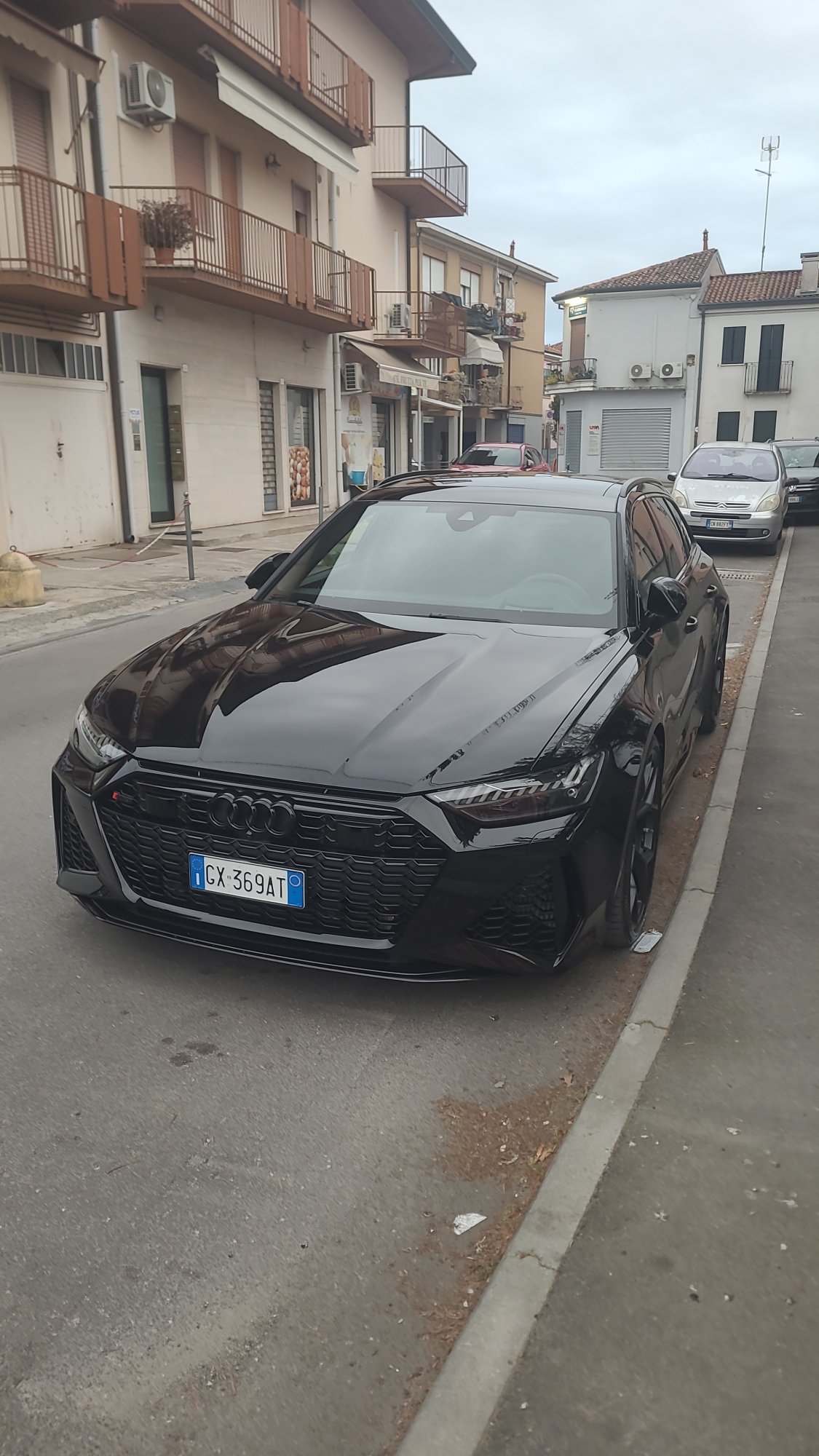 Numer rejestracyjny CX369AT posiada LANCIA Phedra