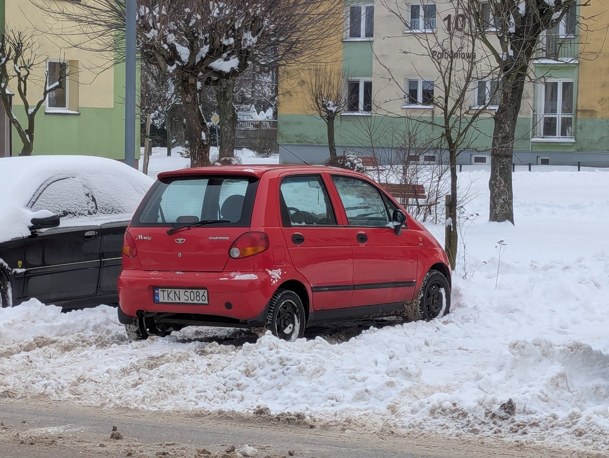 Numer rejestracyjny TKN S086 posiada DAEWOO MATIZ - TKNS086