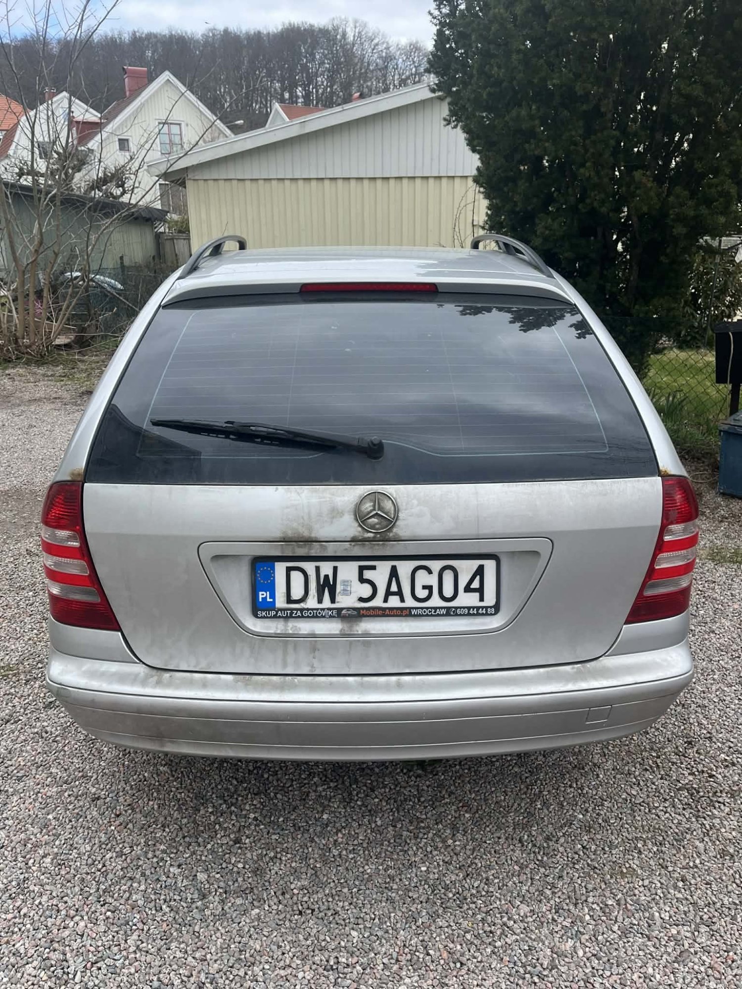 Numer rejestracyjny FFS861 posiada Hyundai IX35 1.6