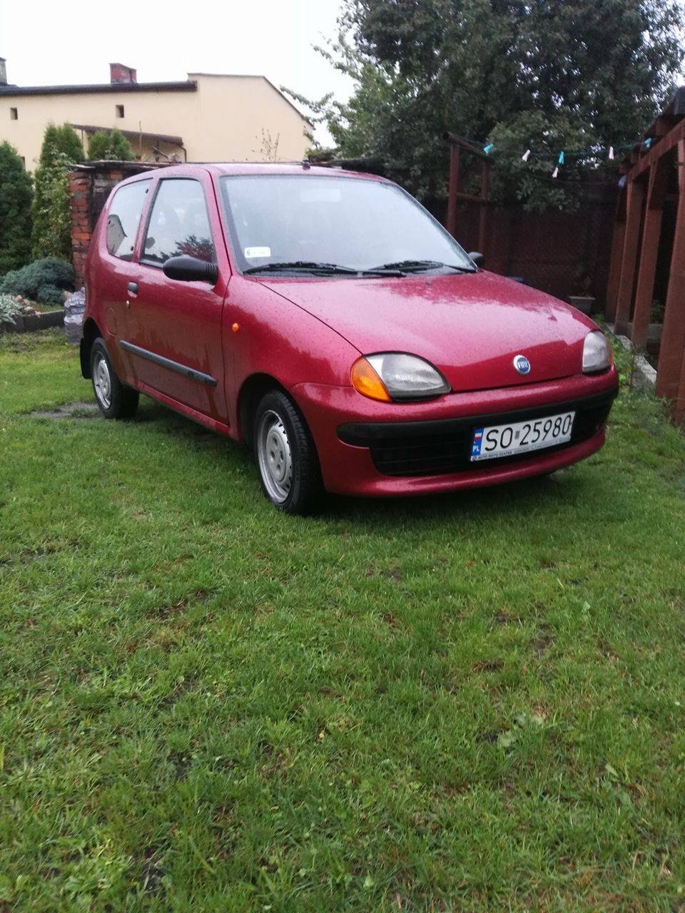 Numer rejestracyjny SO 25980 posiada FIAT SEICENTO - SO25980