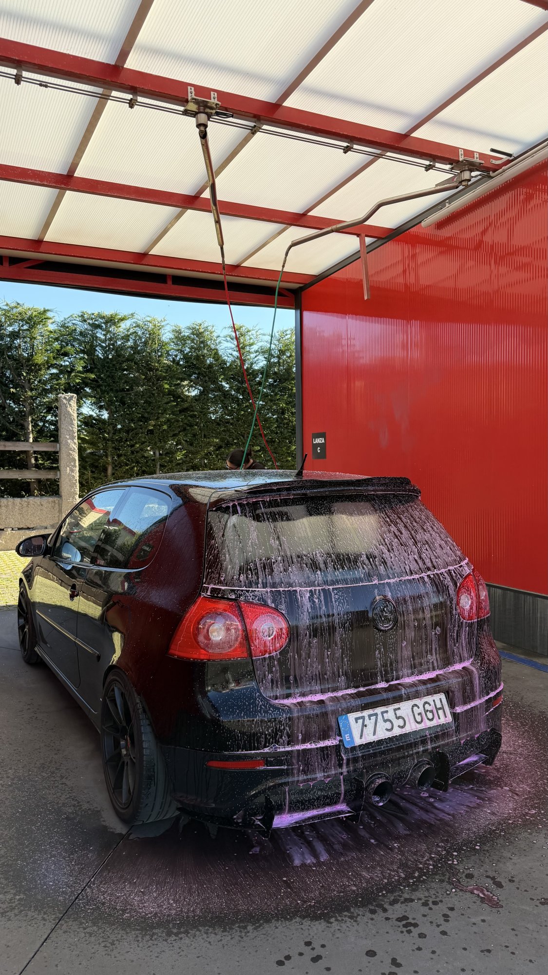 Numer rejestracyjny 7755GGH posiada VOLKSWAGEN GOLF