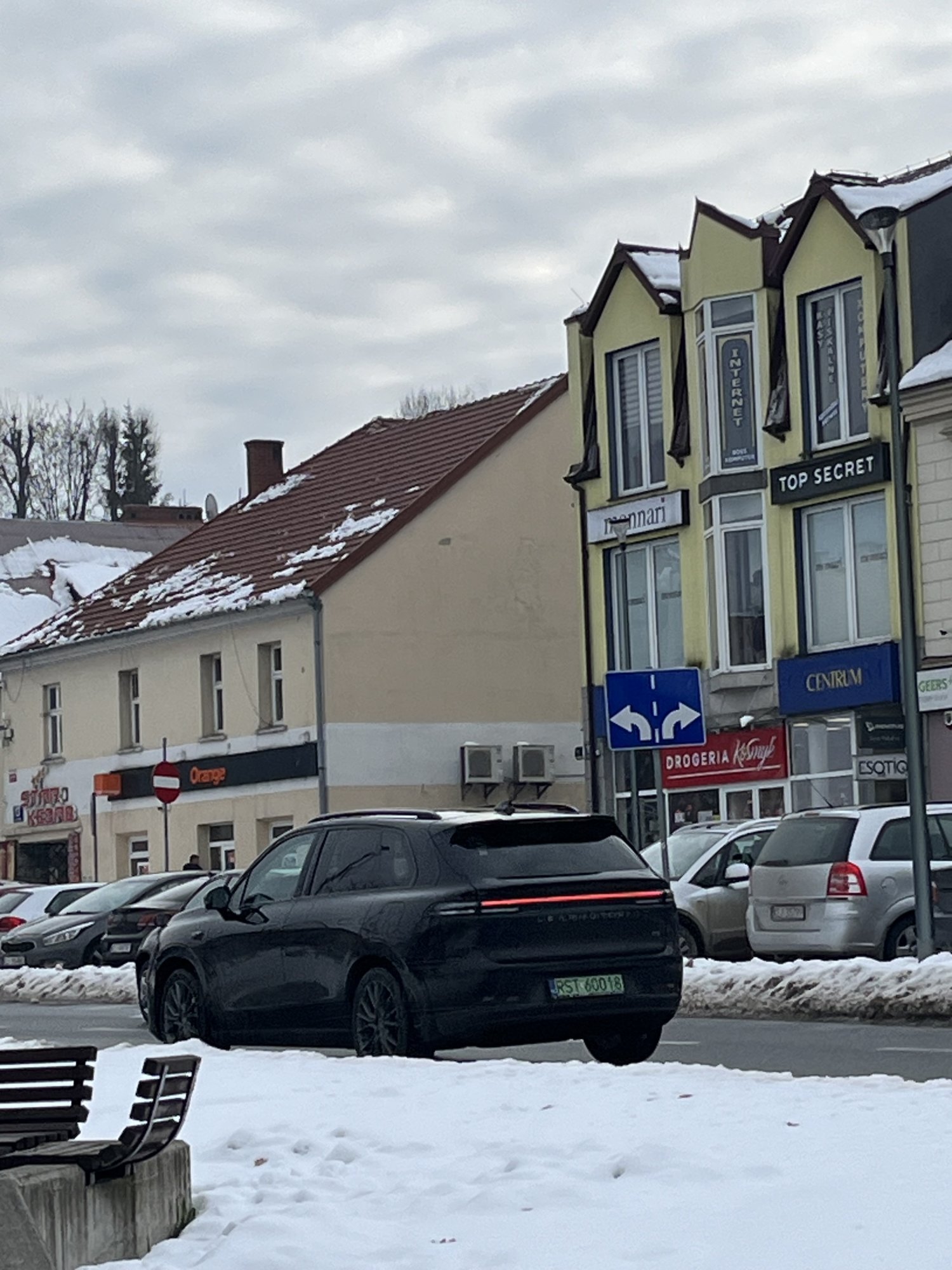 Numer rejestracyjny RST 60018 posiada LEAPMOTOR C10 - RST60018