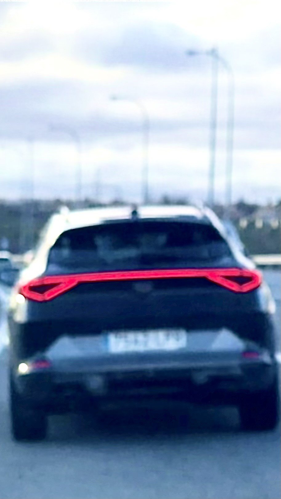 Numer rejestracyjny 4238LMD posiada HONDA CBR 900 RR SC44