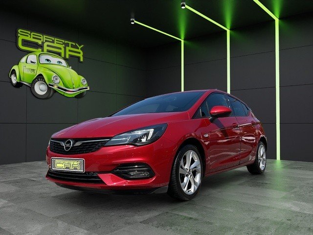 Numer rejestracyjny SAFETYCAR posiada Opel Astra