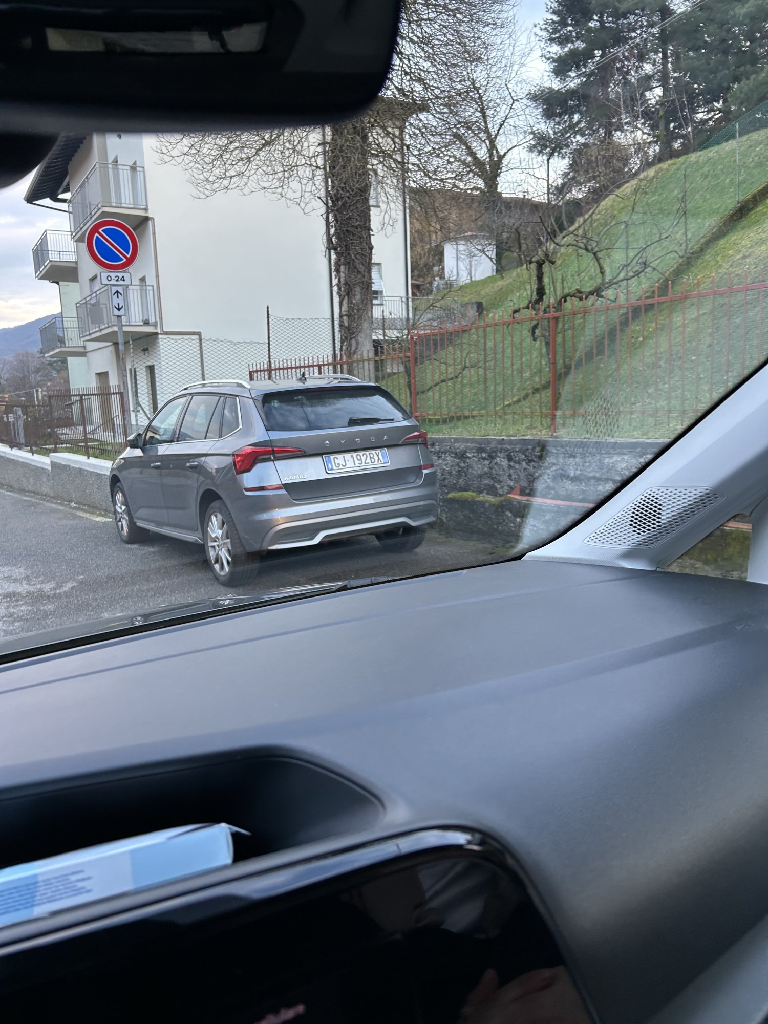 Numer rejestracyjny GJ192BX posiada SKODA Kamiq