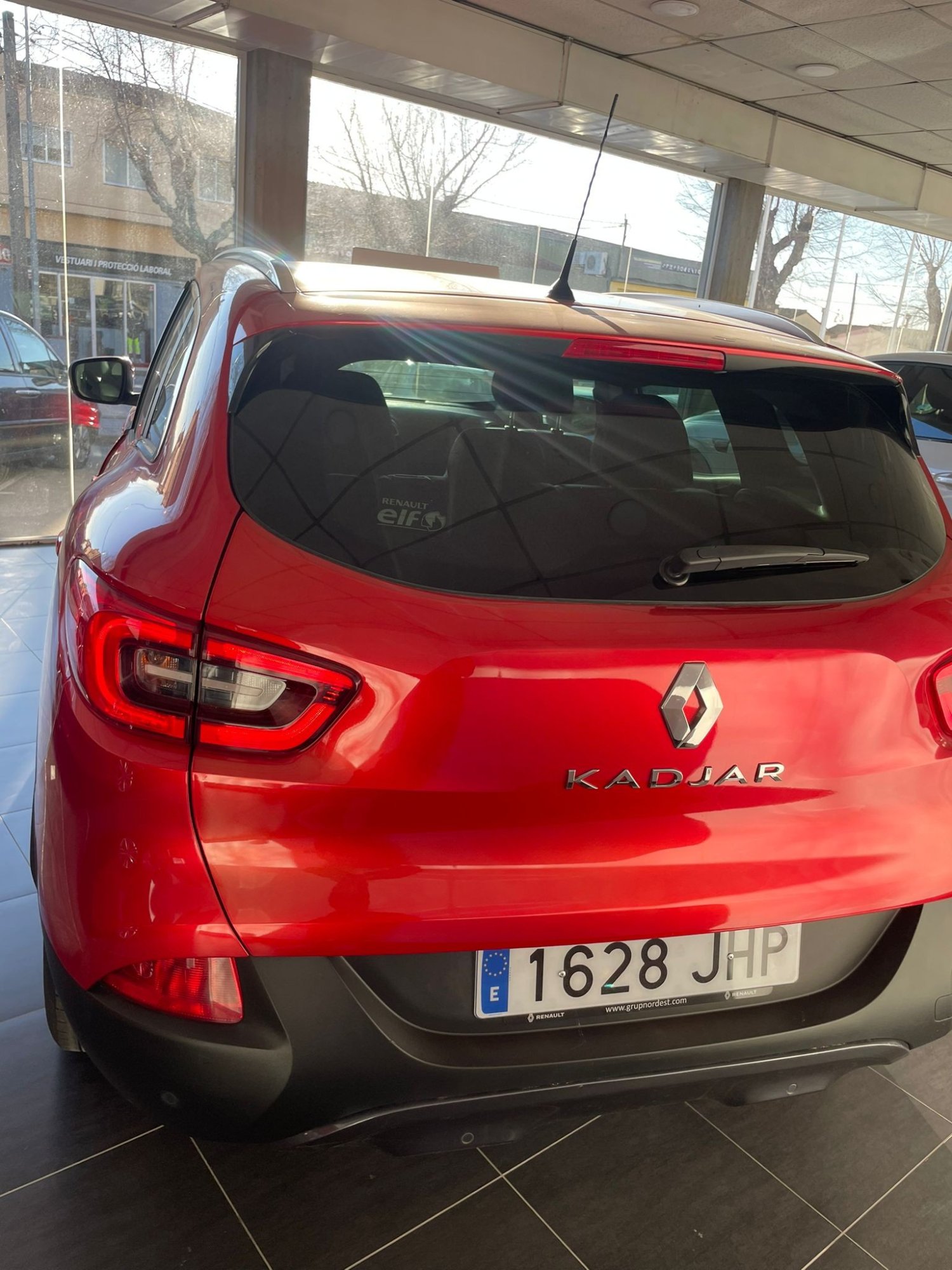 Numer rejestracyjny 1628JHP posiada RENAULT KADJAR