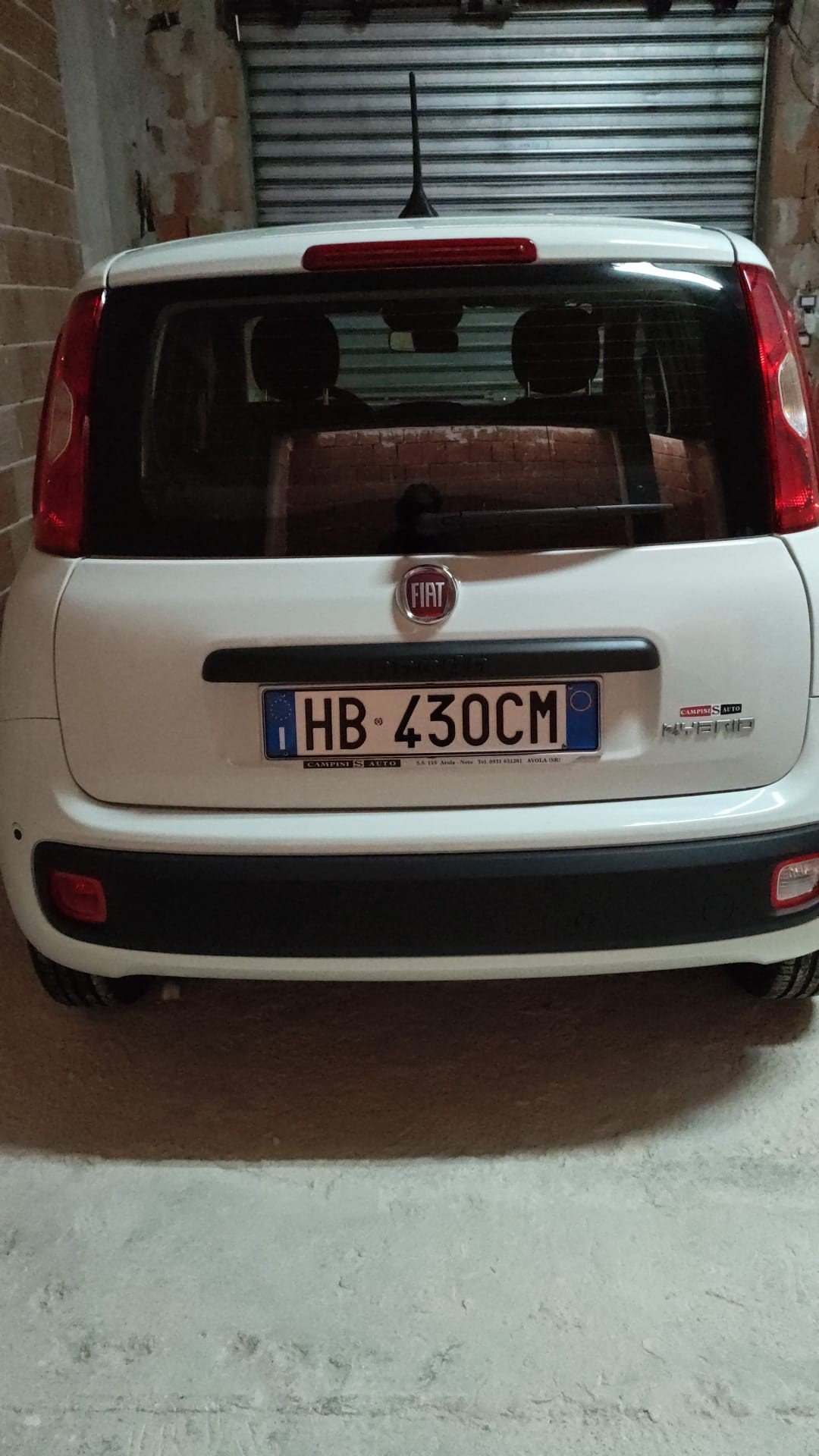 Numer rejestracyjny HB430CM posiada FIAT Pandina