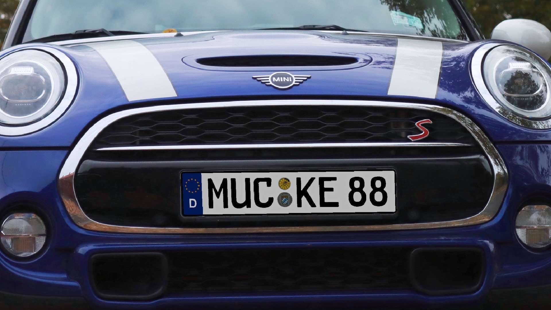 Numer rejestracyjny MUCKE88 posiada Mini  S