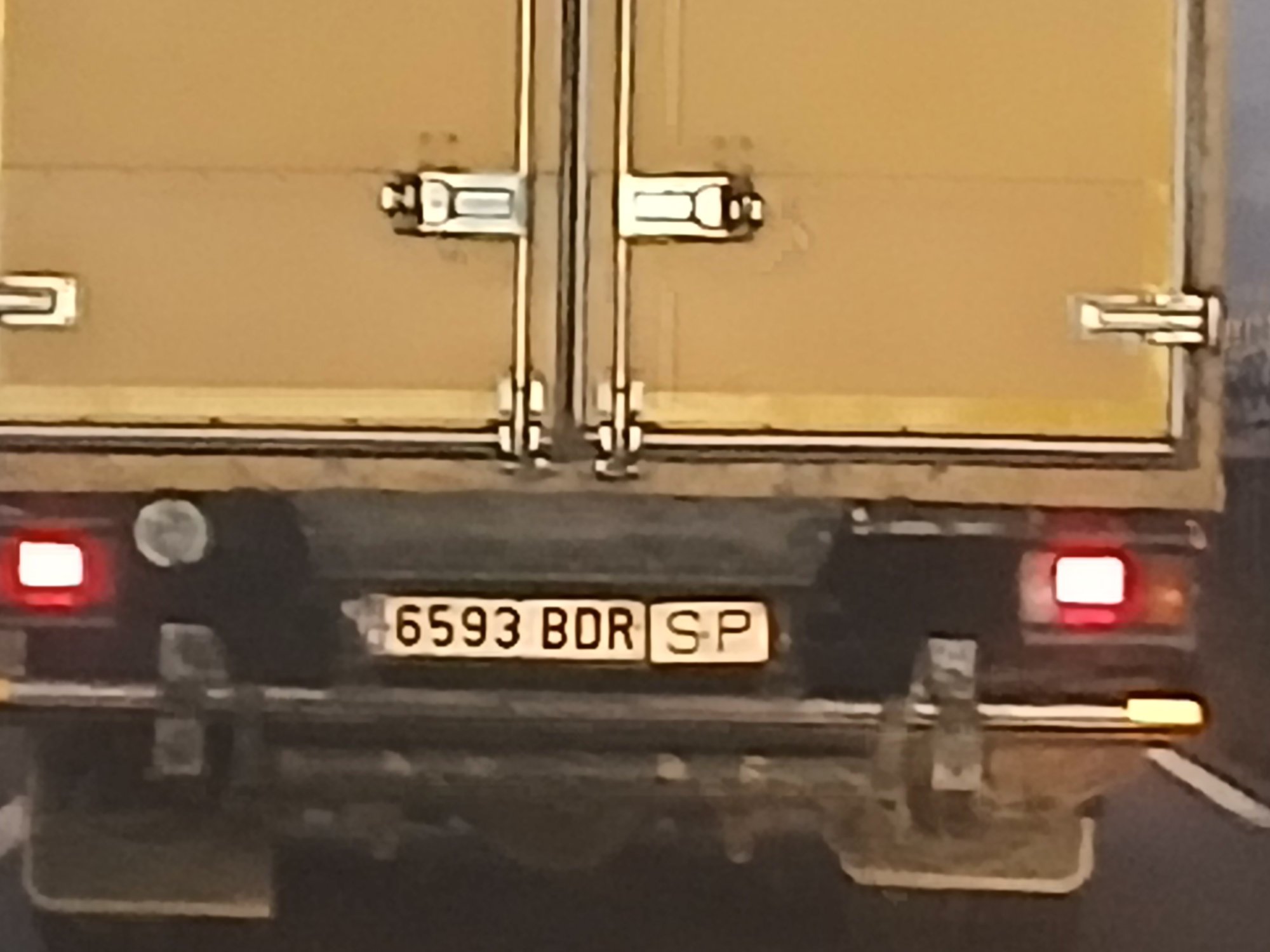 Numer rejestracyjny 6593BDR posiada IVECO EUROCARGO