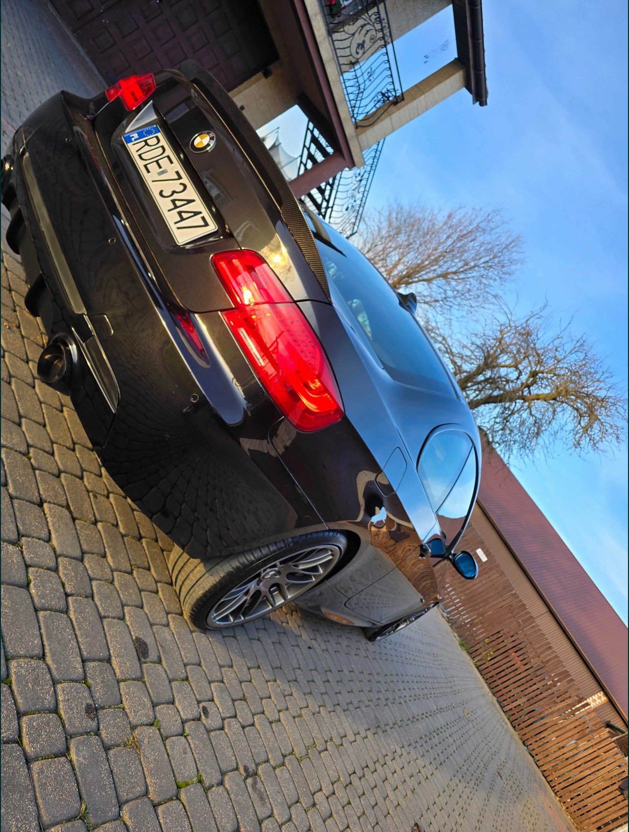 Numer rejestracyjny RDE 73447 posiada BMW 335I - RDE73447