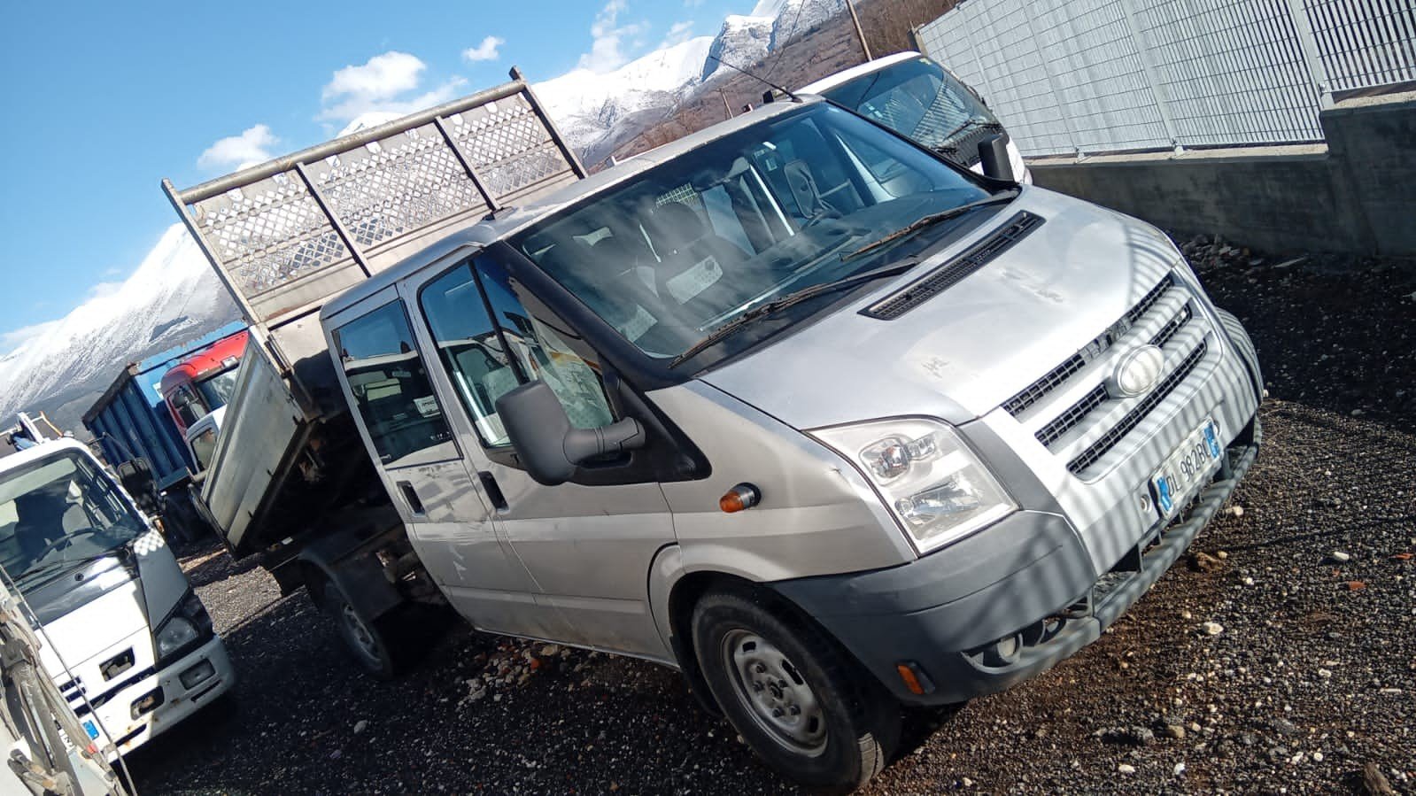 Numer rejestracyjny DL989BC posiada NISSAN NT400-Cabstar 4as. Cabstar 35.13 2.5 TDI 130CV PL-RG Cabinato Basic (96 kw)