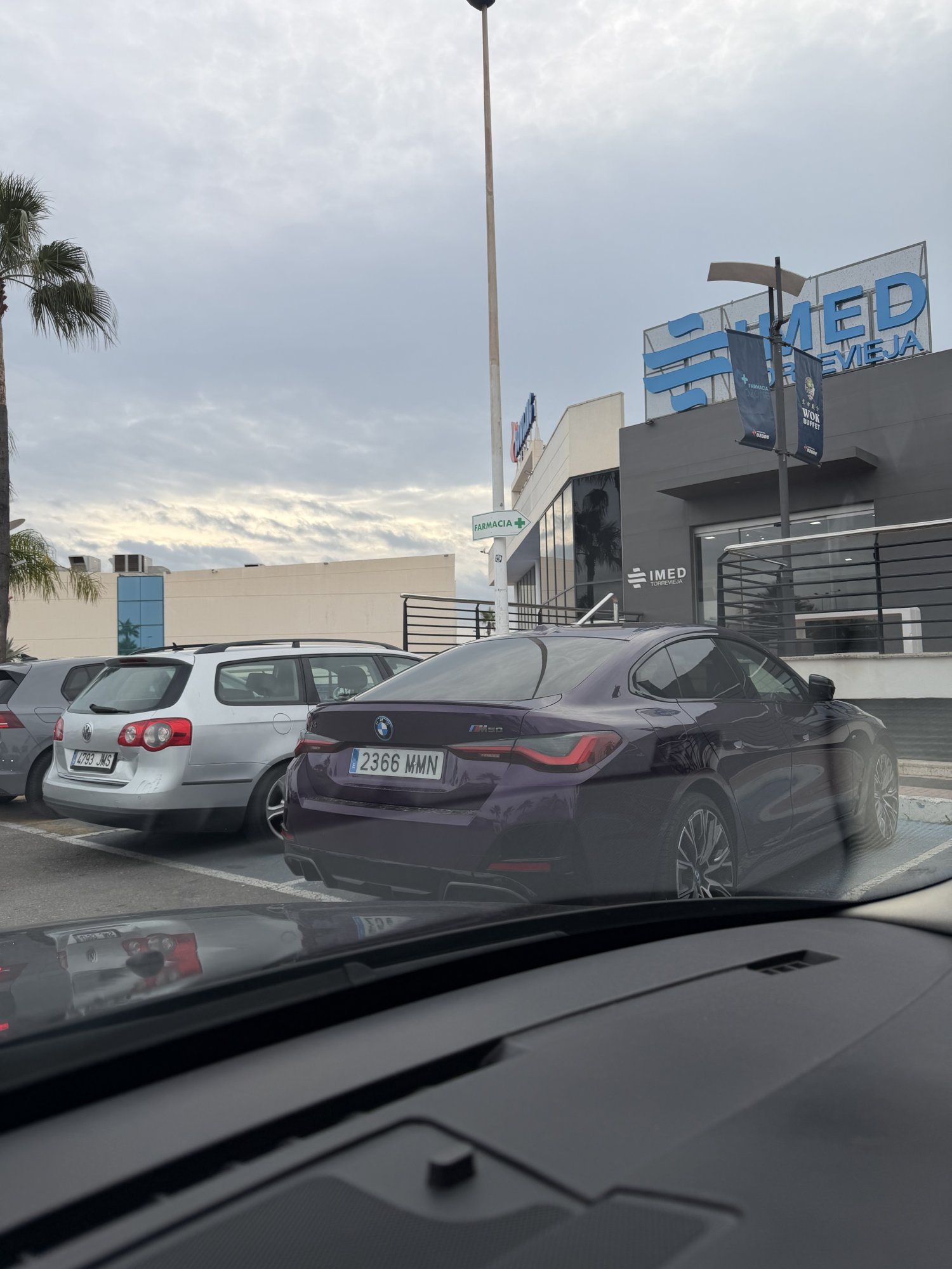 Numer rejestracyjny 2366MMN posiada BMW I4