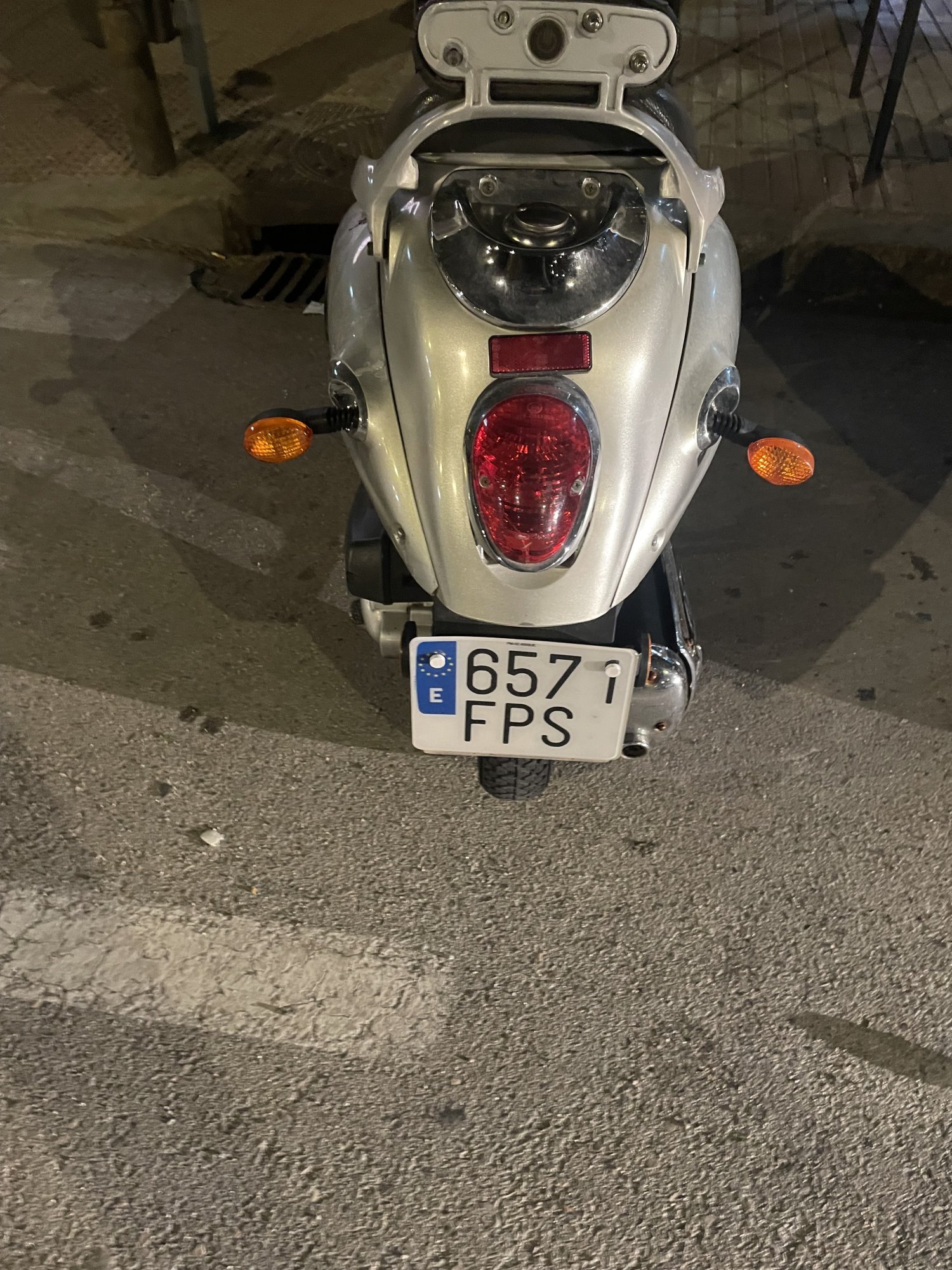 Numer rejestracyjny 6571FPS posiada  