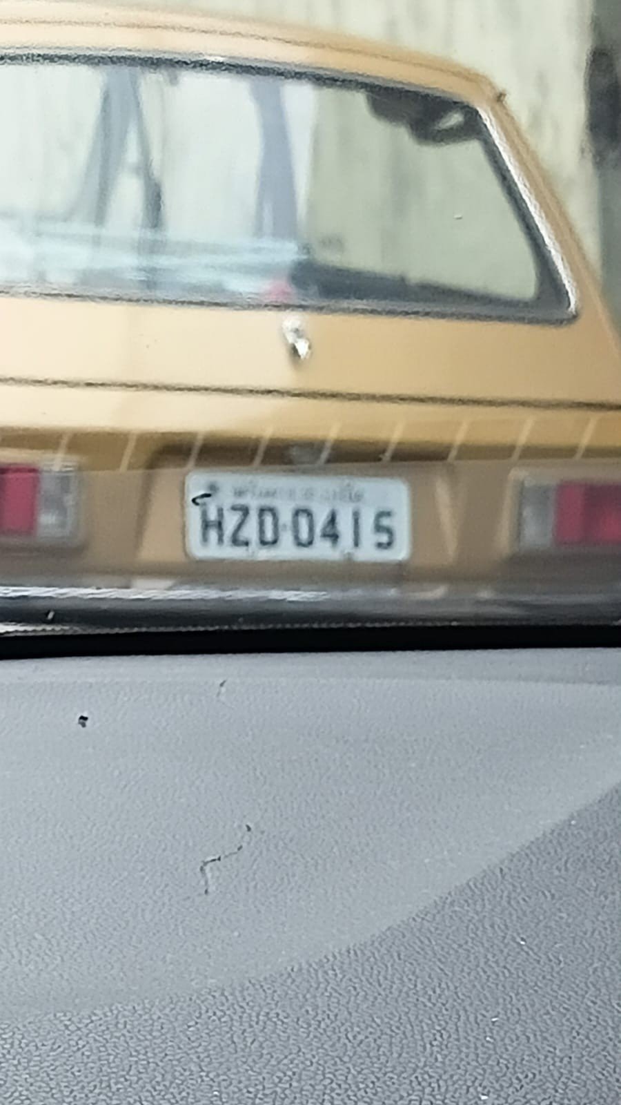 Numer rejestracyjny HZD0415 posiada  