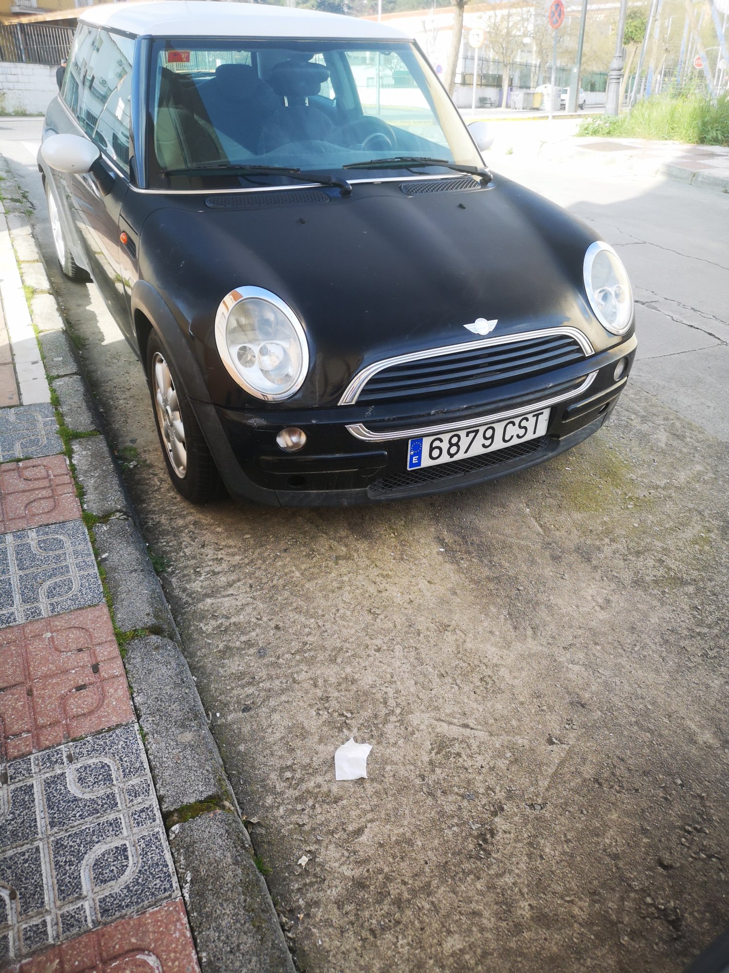 Numer rejestracyjny 6879CST posiada MINI MINI Numer rejestracyjny 6879CST posiada MINI MINI