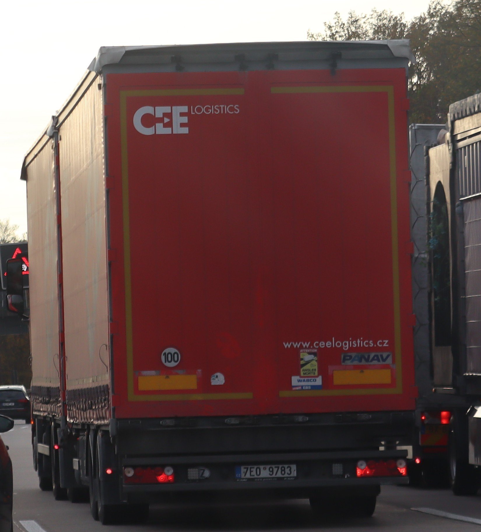 Numer rejestracyjny OR38PN posiada LINTRAILERS N/A