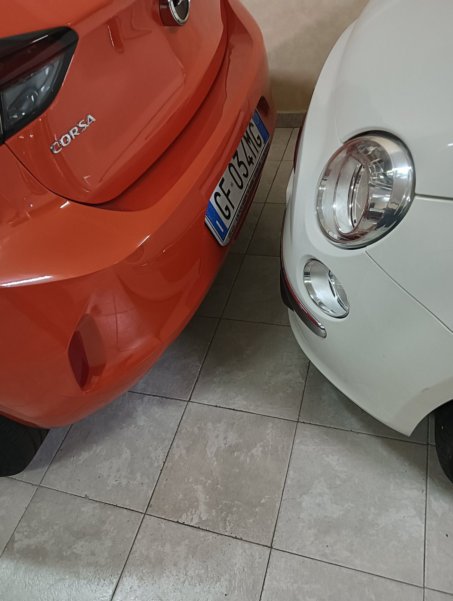 Numer rejestracyjny GF034MC posiada BMW Serie3