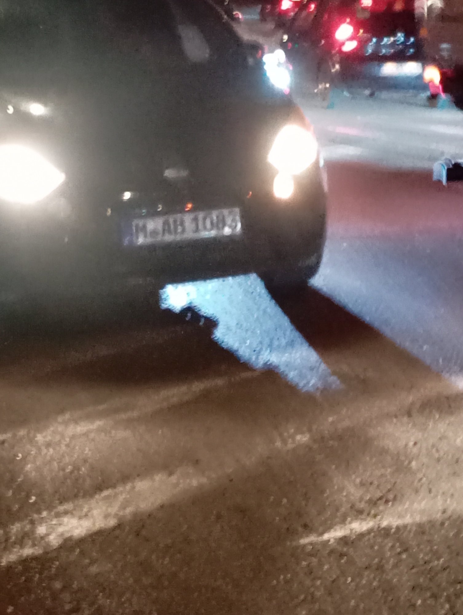 Numer rejestracyjny MAB1045 posiada  