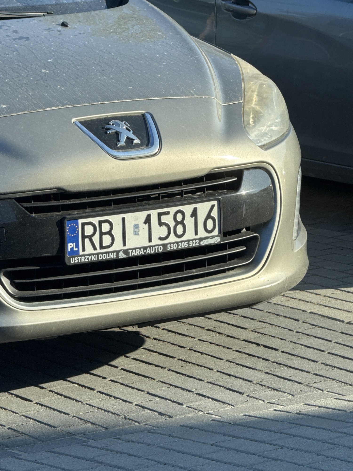 Numer rejestracyjny RBI 15816 posiada PEUGEOT Partner II Tepee HDI MR`11 E5 VTC - RBI15816