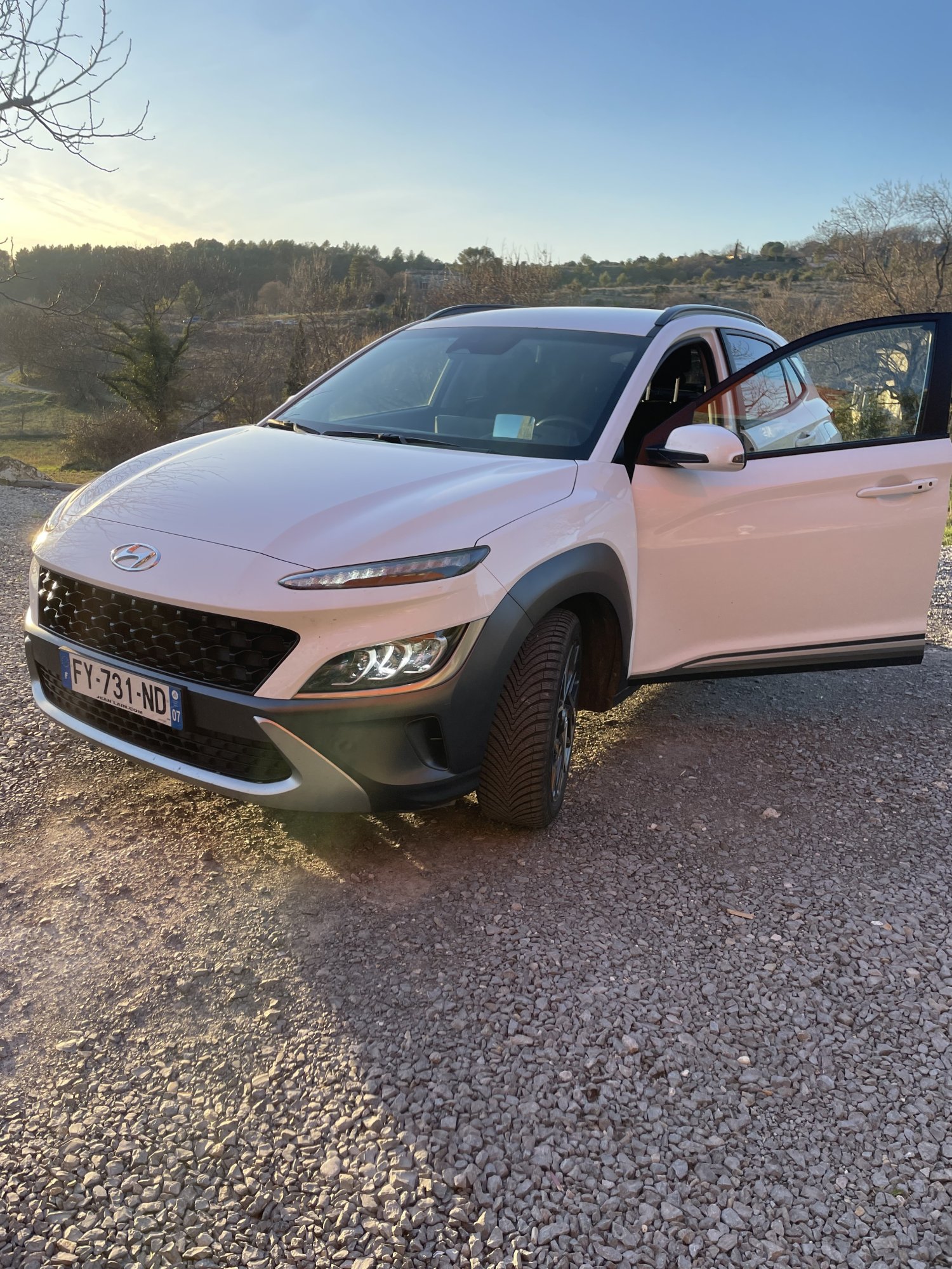 Numer rejestracyjny FY731ND posiada HYUNDAI KONA 1.6 GDI 141 HYBRID INITIA DCT