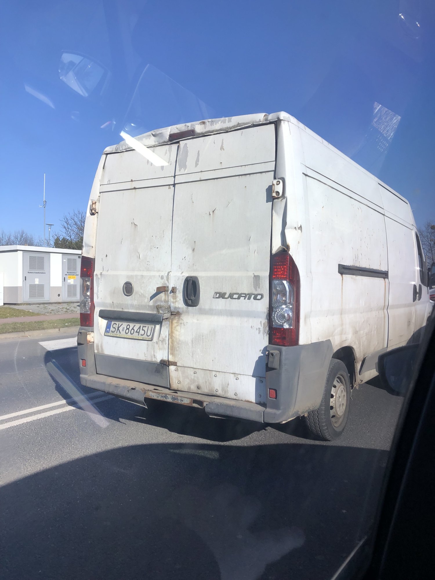 Numer rejestracyjny SK 8645U posiada FIAT Ducato 40 2.3 M-jet Kat. E4 4.0t - SK8645U