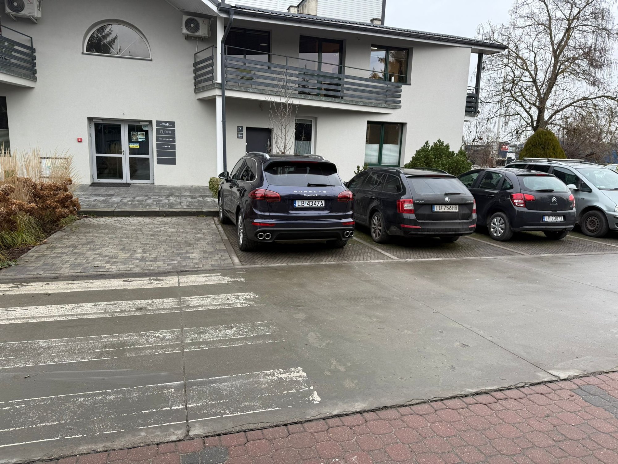 Numer rejestracyjny LB 7347A posiada AUDI 80 1.9 TDI - LB7347A