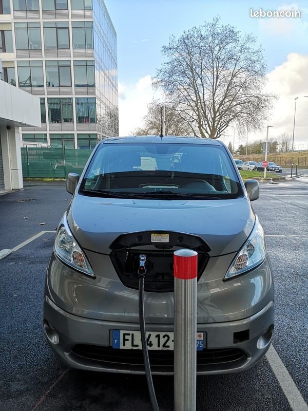 Numer rejestracyjny FL412XX posiada RENAULT SCENIC IV