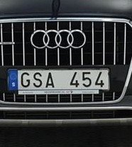 Numer rejestracyjny GSA454 posiada Audi Q3 2.0 TDI quattro