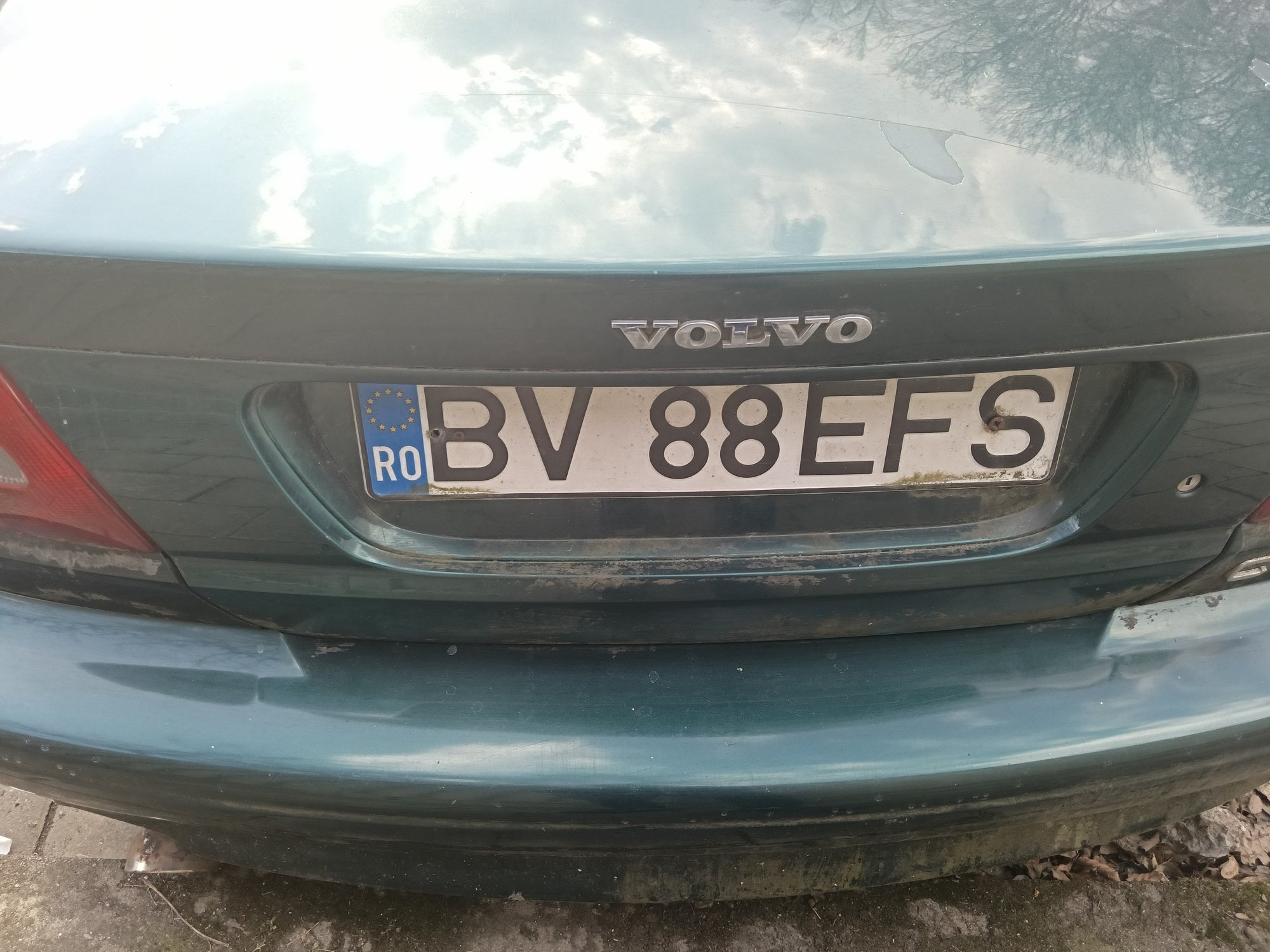 Numer rejestracyjny BV88EFS posiada Volvo 