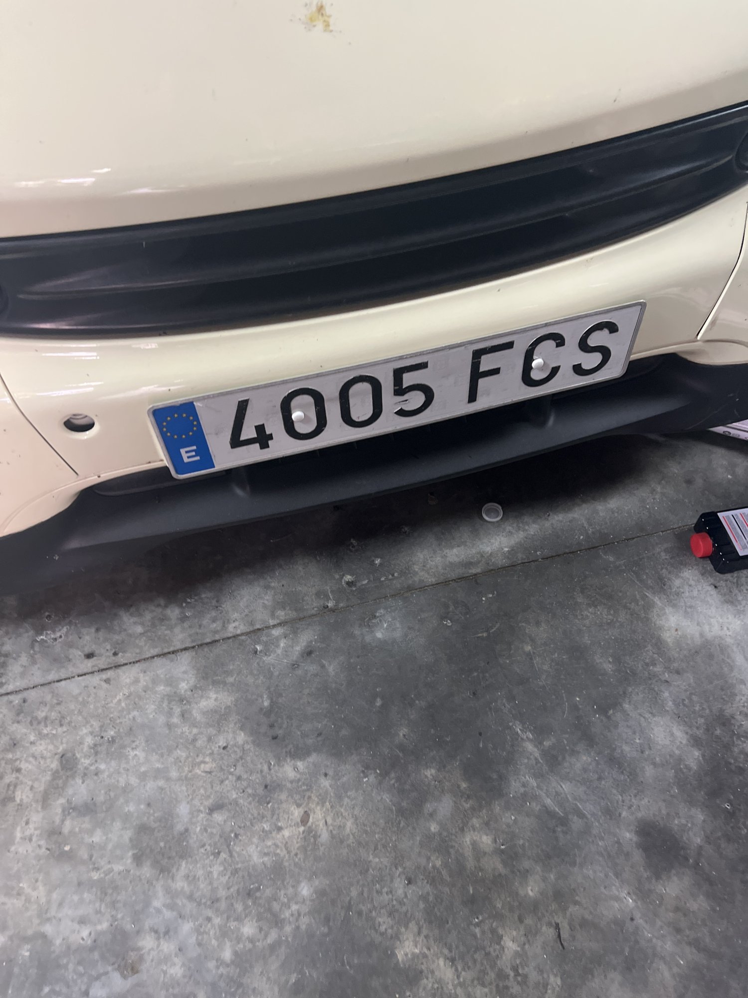 Numer rejestracyjny 4005FCS posiada SMART FORTWO COUPE