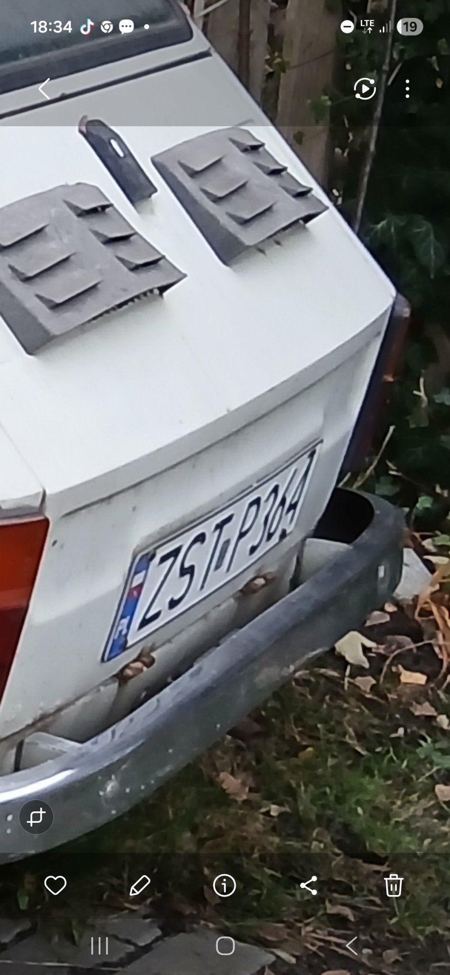 Numer rejestracyjny ZST P364 posiada FSM BIELSKO BIAŁA 126P - ZSTP364