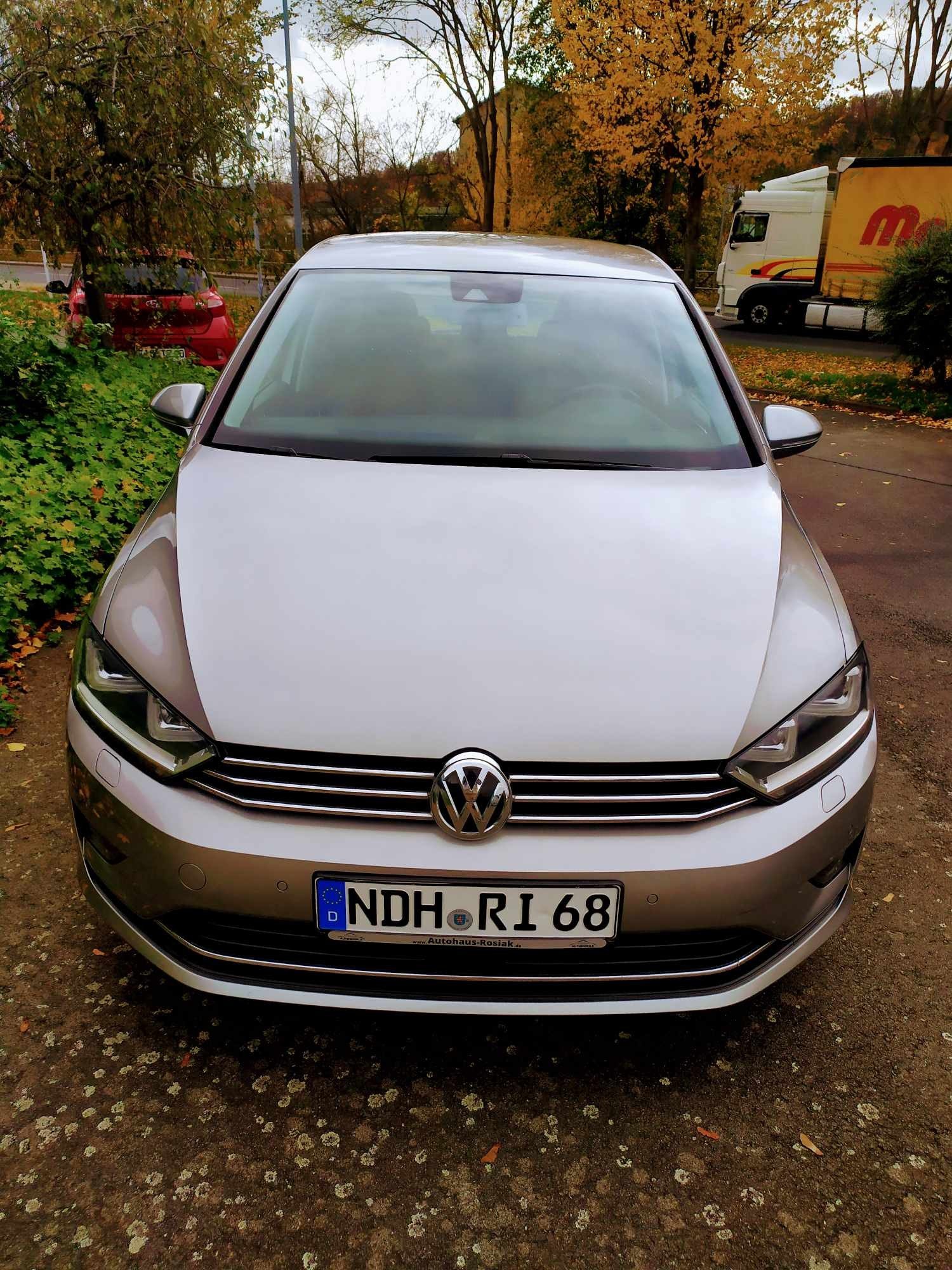 Numer rejestracyjny NDHRI68 posiada Volkswagen Golf