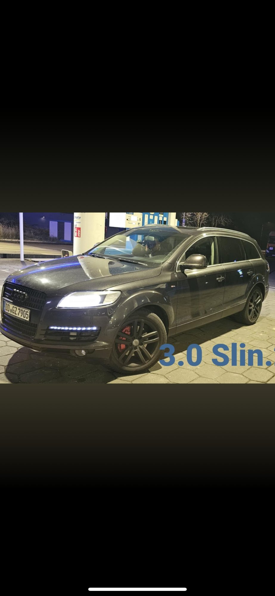 Numer rejestracyjny DDGZ7905 posiada Audi Q7