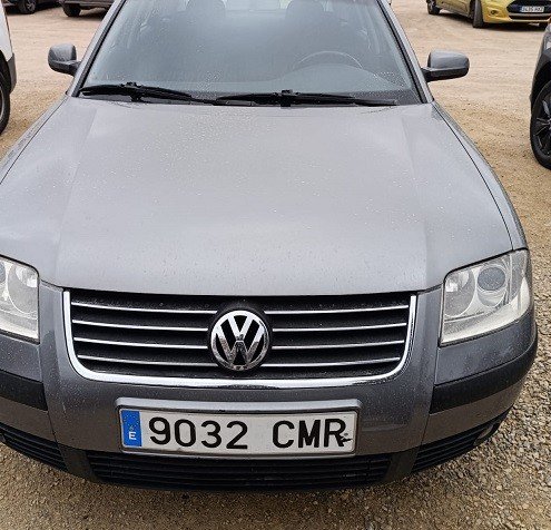 Numer rejestracyjny 9032CMR posiada VOLKSWAGEN PASSAT