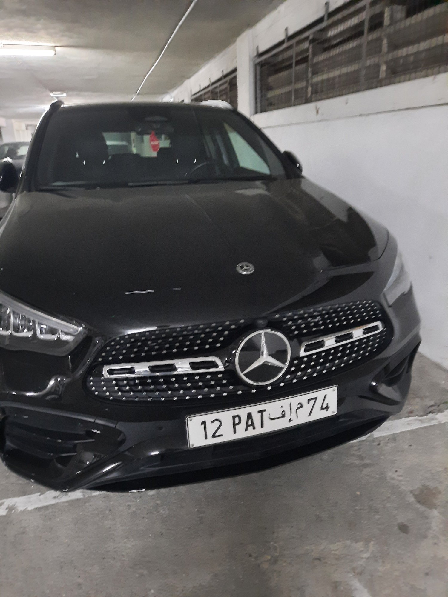 Numer rejestracyjny 12PAT74 posiada Mercedes 