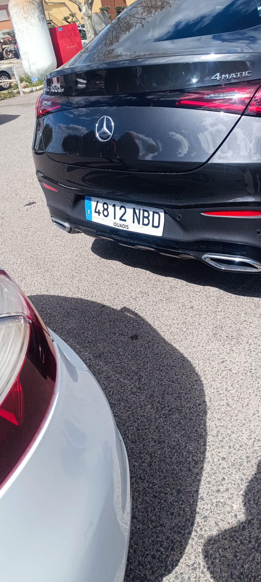 Numer rejestracyjny 4812NBD posiada MERCEDES GLC (254)