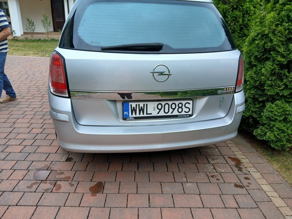 Numer rejestracyjny WWL 9098S posiada OPEL ASTRA STATION WAGON - WWL9098S