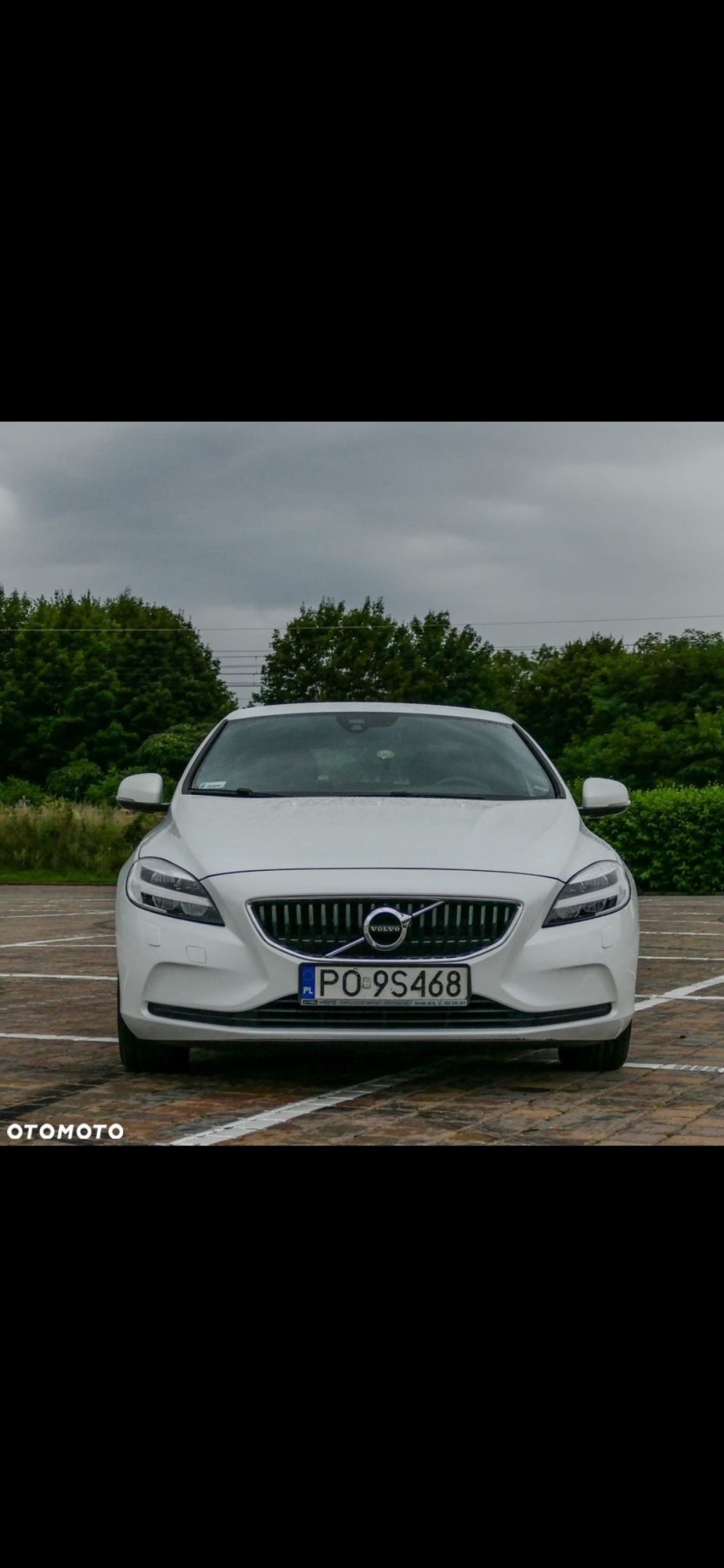 Numer rejestracyjny PO 9S468 posiada VOLVO V40 - PO9S468