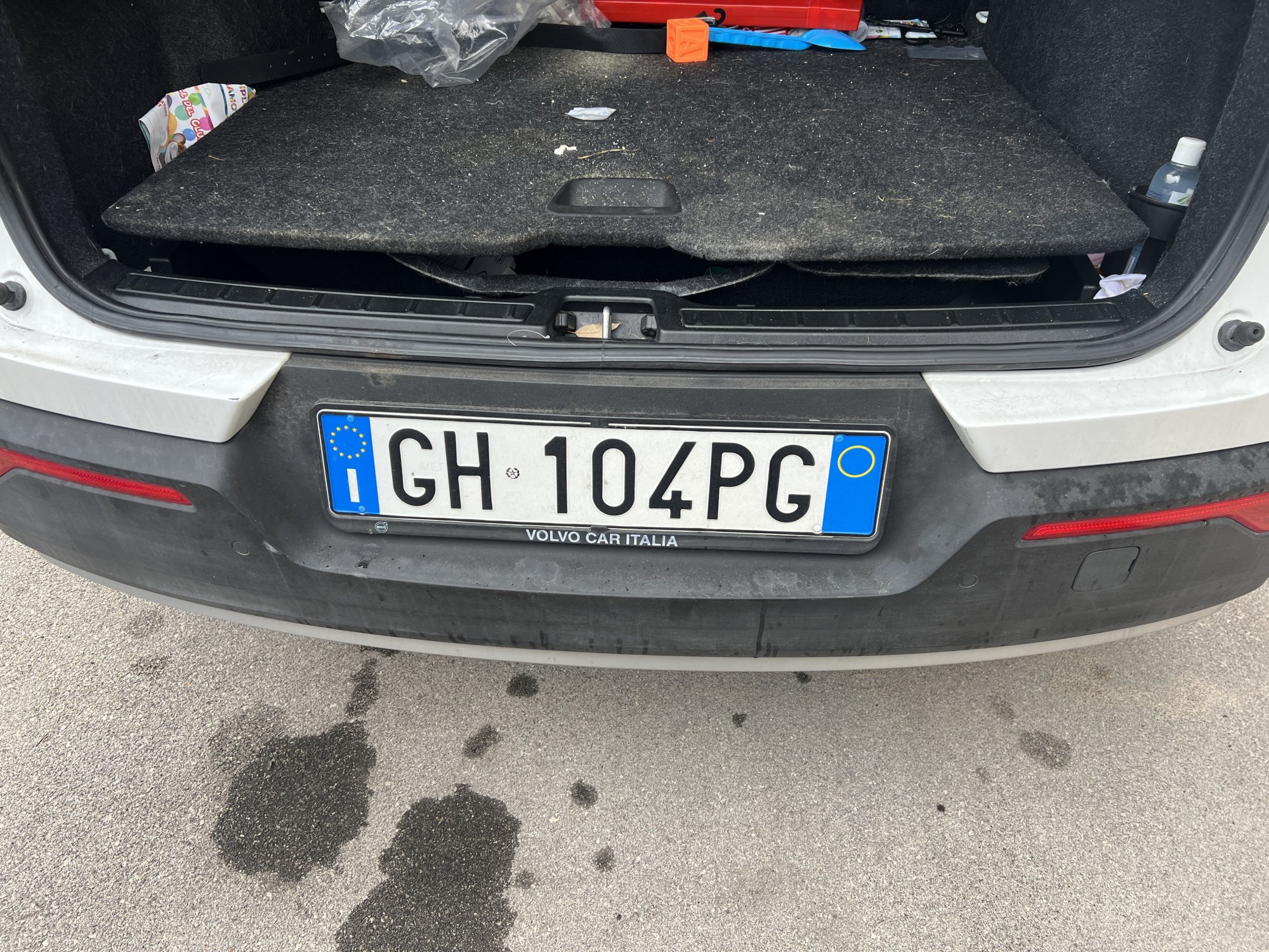 Numer rejestracyjny GH104PG posiada VOLVO XC40