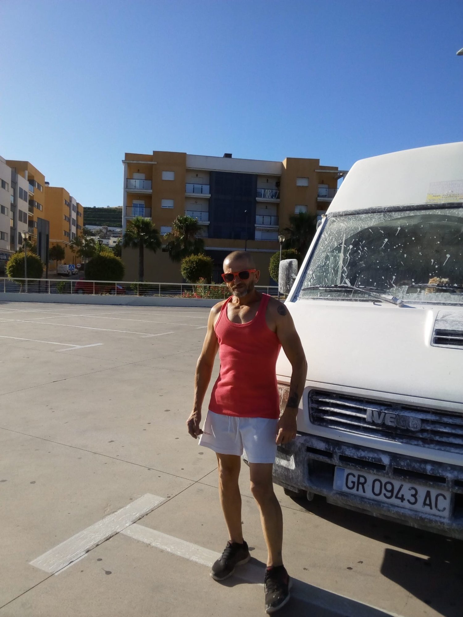 Numer rejestracyjny GR0943AC posiada FIAT-IVECO 35.8