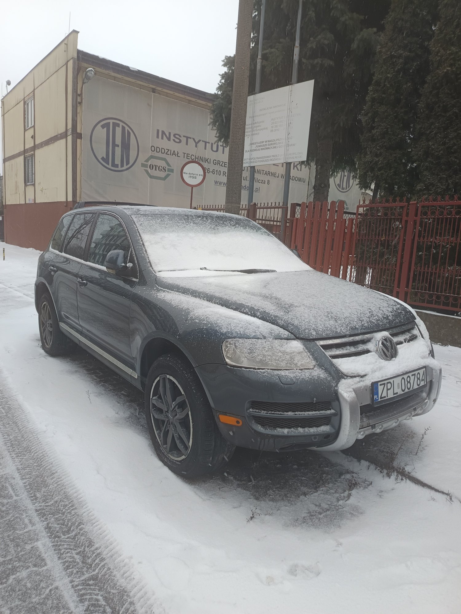 Numer rejestracyjny ZPL 08784 posiada VOLKSWAGEN TOUAREG - ZPL08784